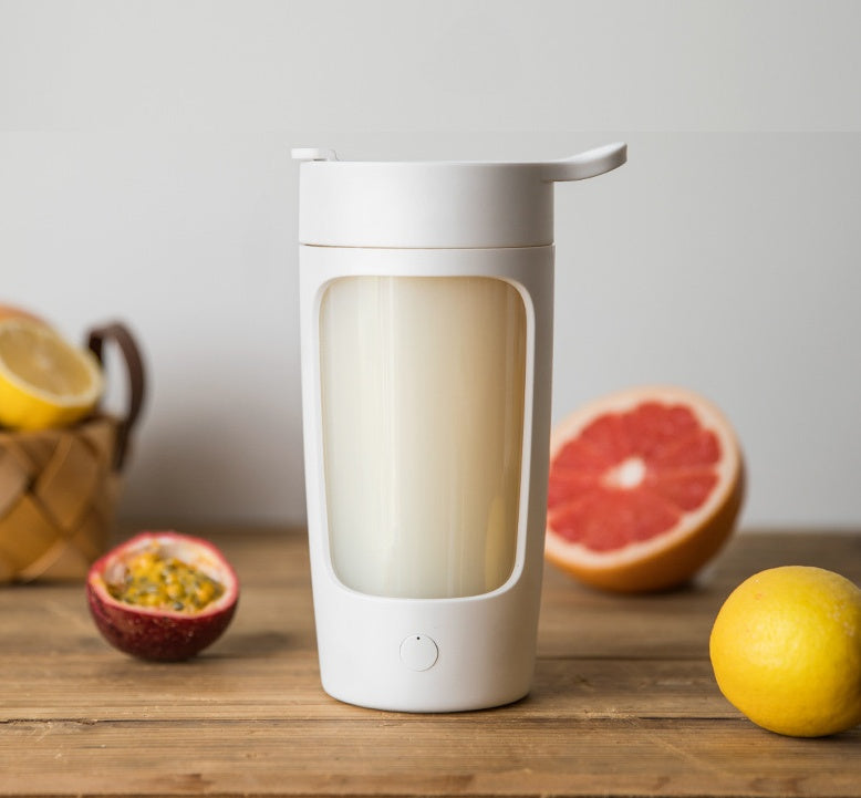 Portable Blender with 650ml Capacity β Automatic Mixing Smoothie Blender for On-the-Go Use 1