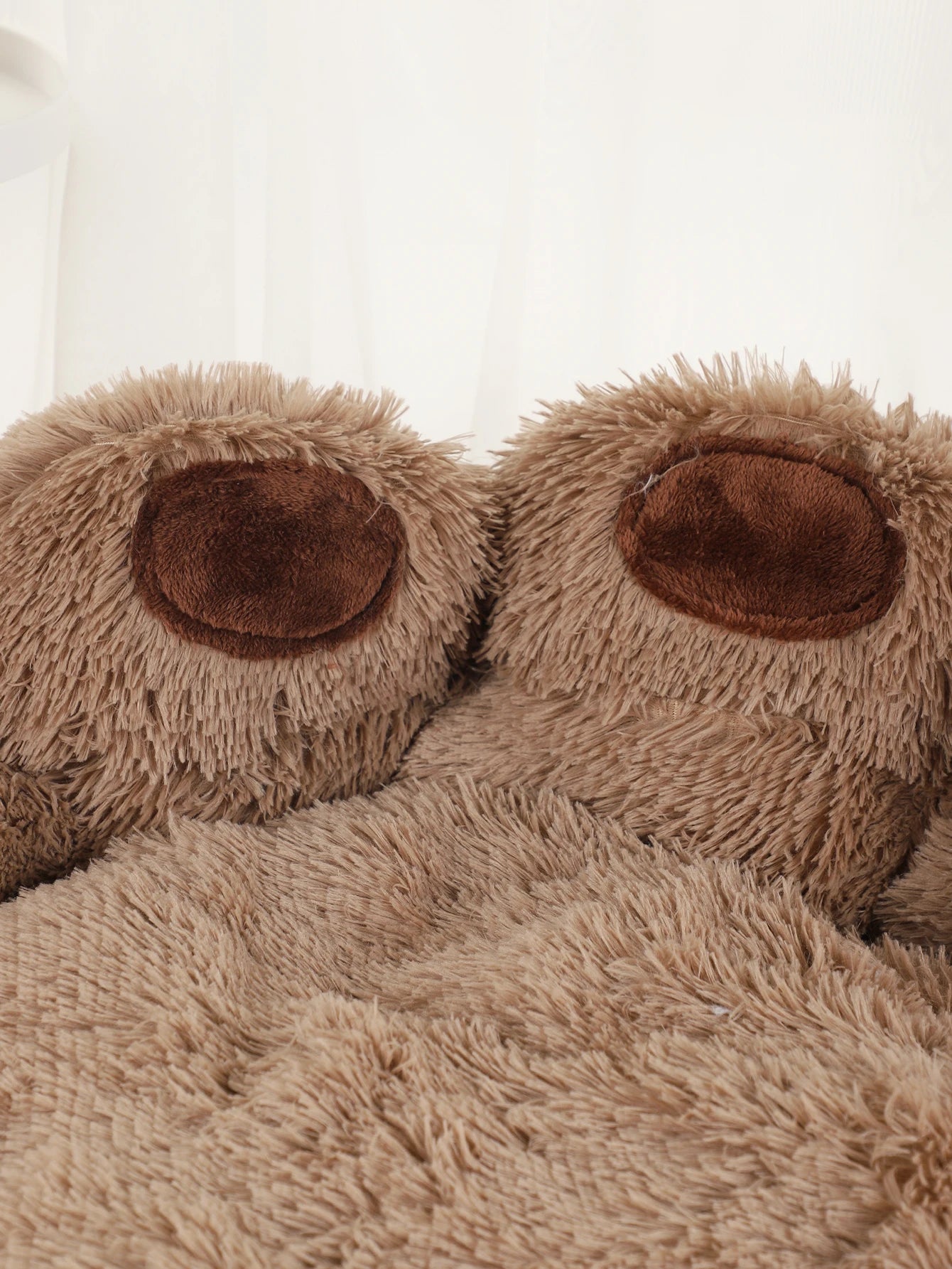 The Bear Claw Anti-Anxiety Pet Bed