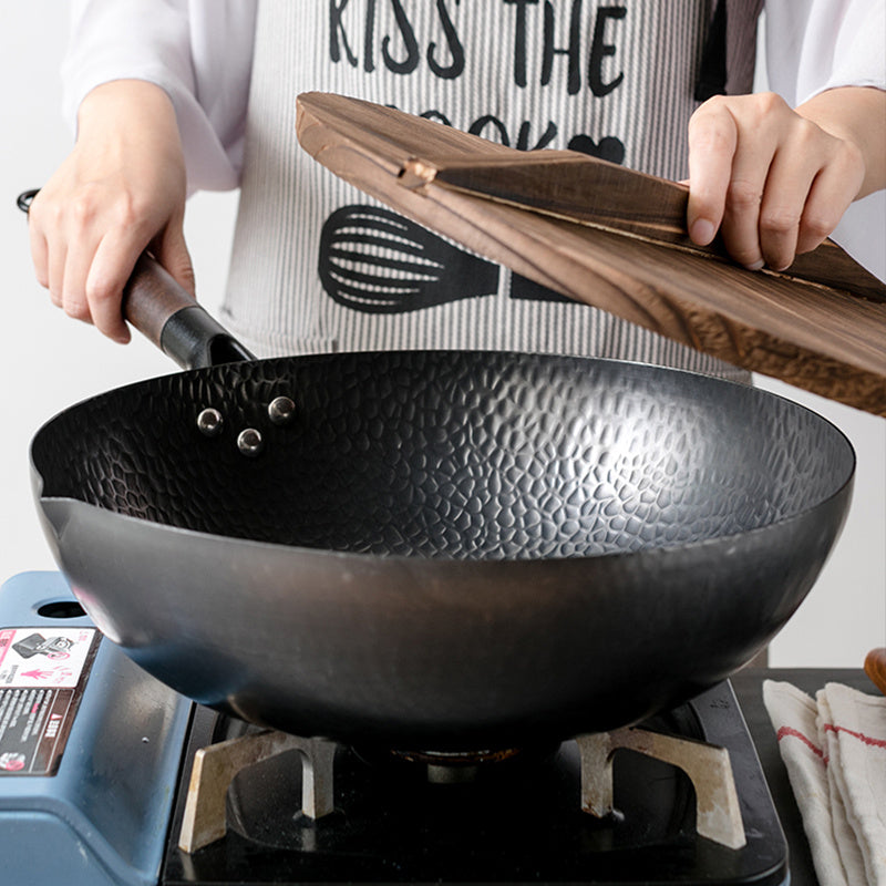 Handmade Iron Wok Pan with Wooden Handle β High-Temperature Resistant Cooking Essential for Healthy Meals 1