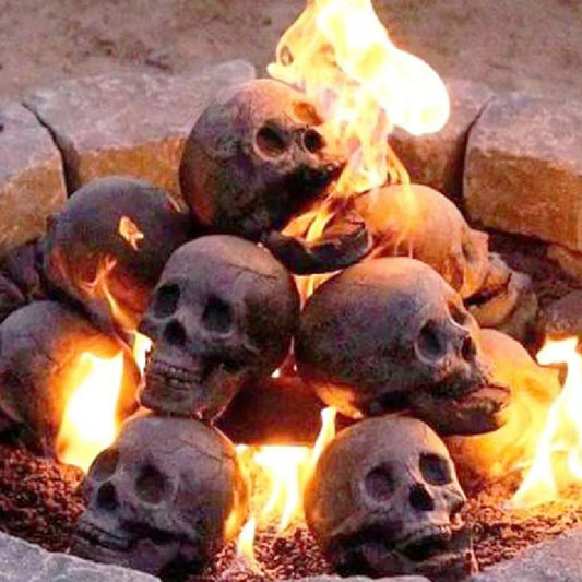 Skull BBQ Fire Ornament – American Style Resin Decoration for Halloween 1